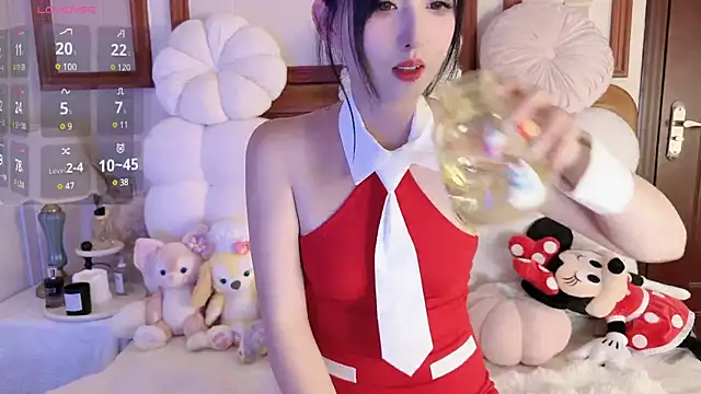 Unique-yiyi online show from 12/24/24, 10:39