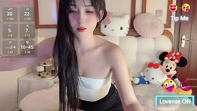 Unique-yiyi online show from 01/22/25, 06:52