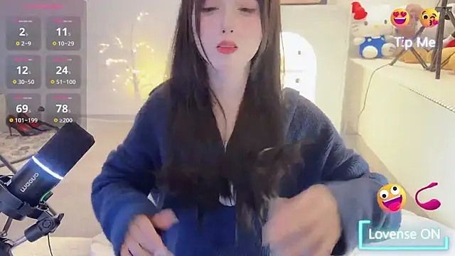 Unique-yiyi online show from 02/11/25, 08:42