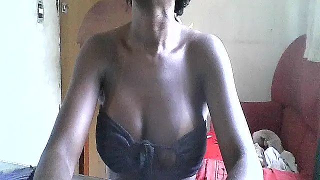Snapshot of maisinha3193 chatting on 04/14/26, 06:25 maisinha3193 online show from 04/14/26, 06:25