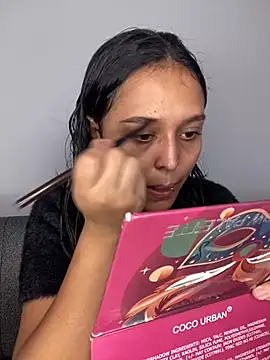 Snapshot of Sweet_xuee18 chatting on 01/06/25, 07:45 Sweet xuee18 online show from 01/06/25, 07:45