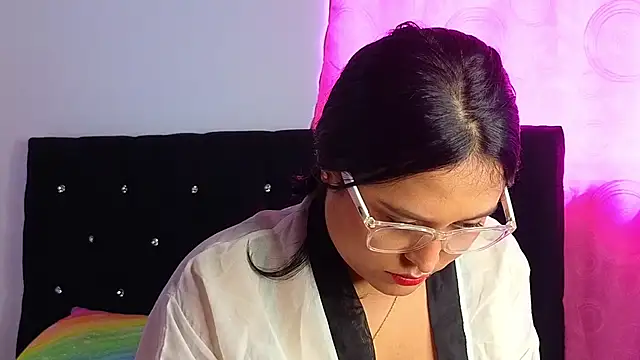 Snapshot of Sweet_xuee18 chatting on 01/28/25, 06:07 Sweet xuee18 online show from 01/28/25, 06:07