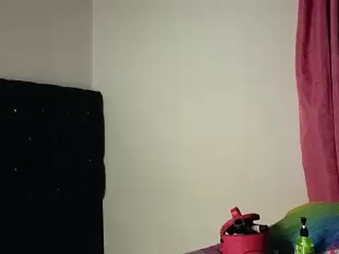 Snapshot of Sweet_xuee18 chatting on 02/26/25, 07:20 Sweet xuee18 online show from 02/26/25, 07:20