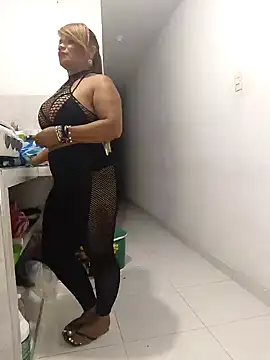 Snapshot of milf_venus chatting on 12/28/24, 11:05 milf venus online show from 12/28/24, 11:05