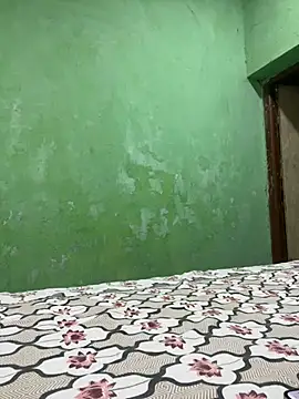 Snapshot of Black_Glow chatting on 12/31/24, 02:47 Black Glow online show from 12/31/24, 02:47