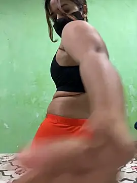 Snapshot of Black_Glow chatting on 01/10/25, 12:58 Black Glow online show from 01/10/25, 12:58