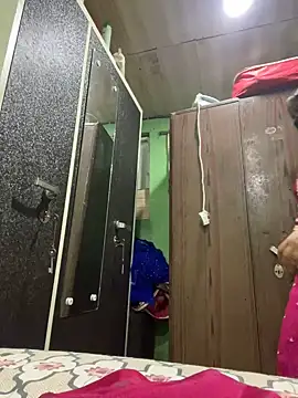 Snapshot of Black_Glow chatting on 01/12/25, 05:11 Black Glow online show from 01/12/25, 05:11