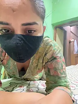 Snapshot of Black_Glow chatting on 01/15/25, 03:50 Black Glow online show from 01/15/25, 03:50