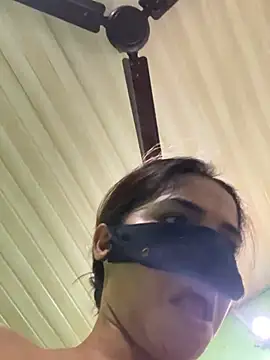 Snapshot of Black_Glow chatting on 01/29/25, 12:13 Black Glow online show from 01/29/25, 12:13