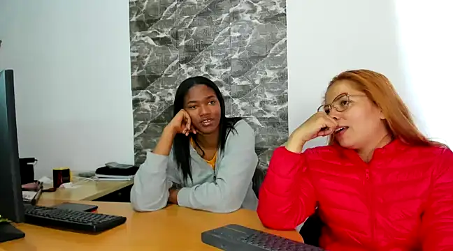 Snapshot of MISSANDRE4 chatting on 01/16/25, 05:23 MISSANDRE4 online show from 01/16/25, 05:23