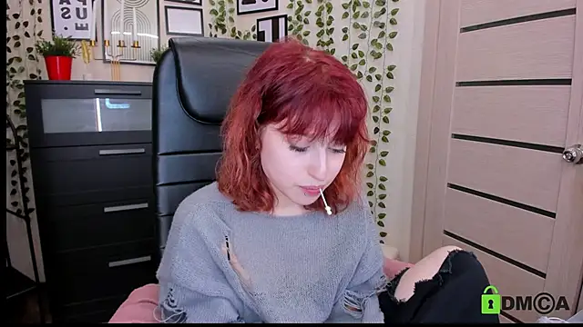 Snapshot of ElizaNik_ chatting on 05/28/26, 11:24 ElizaNik online show from 05/28/26, 11:24