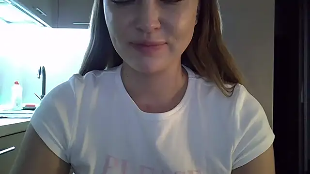 Snapshot of Lucky_Anna chatting on 10/28/25, 01:25 Lucky Anna online show from 10/28/25, 01:25