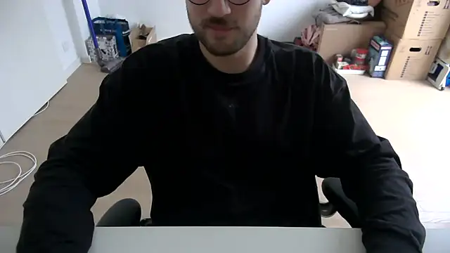 taallguyy 196 online show from 02/12/26, 02:56