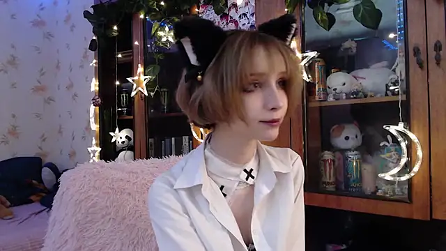 cloudgirrl online show from 02/27/25, 07:37