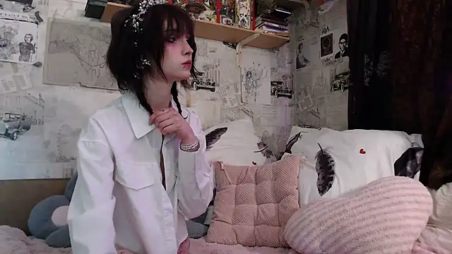 cloudgirrl online show from 04/12/26, 04:34