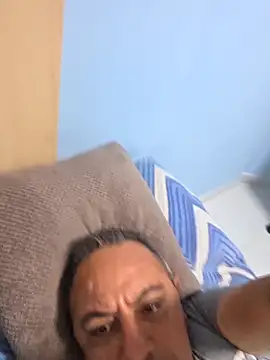 Snapshot of abdelhak33 chatting on 03/19/26, 07:40 abdelhak33 online show from 03/19/26, 07:40