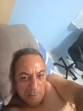 Snapshot of abdelhak33 chatting on 03/20/26, 08:35 abdelhak33 online show from 03/20/26, 08:35