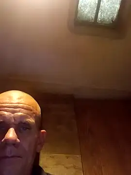 BubblyThing1 online show from 11/30/25, 05:17