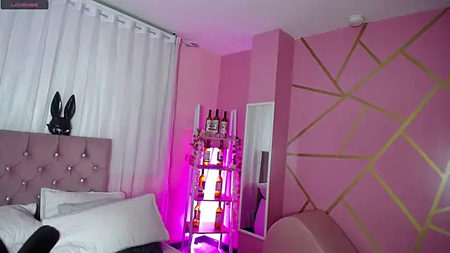 Snapshot of frreeya chatting on 01/30/25, 12:18 frreeya online show from 01/30/25, 12:18