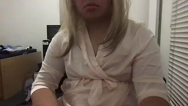 Snapshot of Jessica-Aine chatting on 12/07/24, 02:20 Jessica-Aine online show from 12/07/24, 02:20