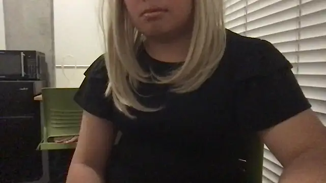 Snapshot of Jessica-Aine chatting on 12/08/24, 04:46 Jessica-Aine online show from 12/08/24, 04:46