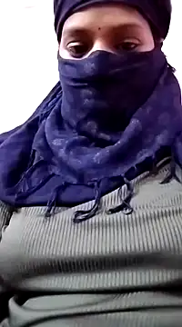 Snapshot of Shivani_Tivari chatting on 12/05/24, 03:17 Shivani Tivari online show from 12/05/24, 03:17