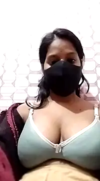 Shivani Tivari online show from 12/26/24, 09:22