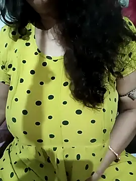 Snapshot of Sneha_gril chatting on 09/22/25, 04:09 Sneha gril online show from 09/22/25, 04:09