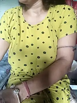 Snapshot of Sneha_gril chatting on 09/29/25, 10:09 Sneha gril online show from 09/29/25, 10:09