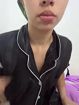 Snapshot of Aaliyah_Salma chatting on 06/07/26, 06:22 Aaliyah Salma online show from 06/07/26, 06:22