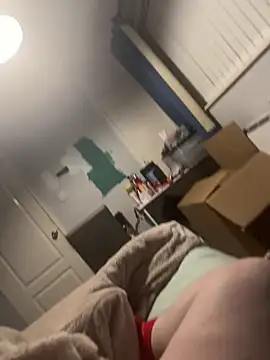 Snapshot of AmberTaylorXxx chatting on 12/17/25, 06:25 AmberTaylorXxx online show from 12/17/25, 06:25