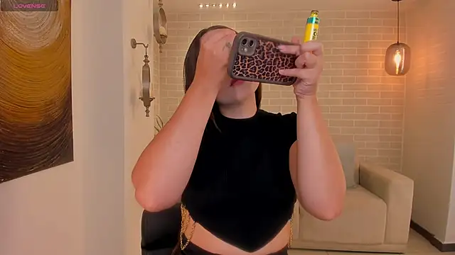 AlinaKravitz online show from 04/23/26, 06:32