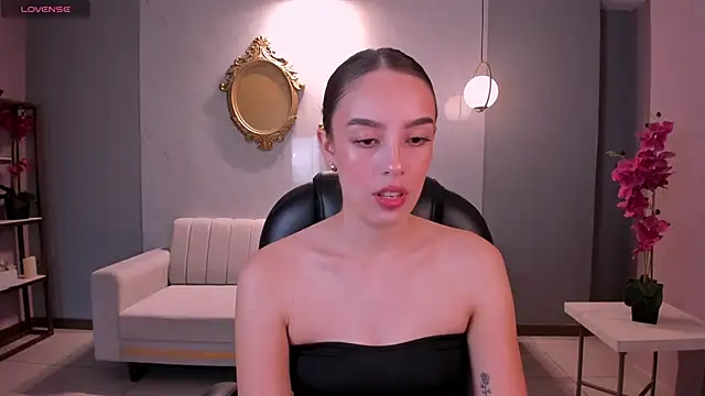 KaiaFerreira online show from 02/20/25, 12:04