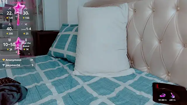 Snapshot of lunalovedoll_ chatting on 01/25/25, 04:02 lunalovedoll online show from 01/25/25, 04:02