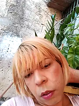 Snapshot of blondebitchlitle chatting on 02/02/25, 08:08 blondebitchlitle online show from 02/02/25, 08:08