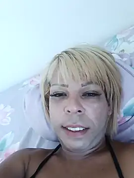 Snapshot of blondebitchlitle chatting on 03/17/25, 04:54 blondebitchlitle online show from 03/17/25, 04:54