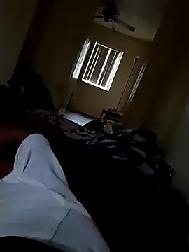 dvaughn3117 online show from 12/10/24, 05:55