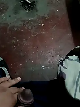 Snapshot of dvaughn3117 chatting on 12/13/24, 07:21 dvaughn3117 online show from 12/13/24, 07:21