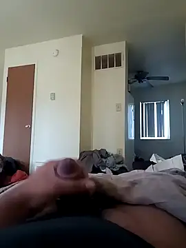 Snapshot of dvaughn3117 chatting on 01/03/25, 04:48 dvaughn3117 online show from 01/03/25, 04:48