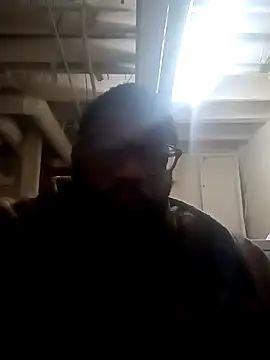 Snapshot of dvaughn3117 chatting on 01/08/25, 02:57 dvaughn3117 online show from 01/08/25, 02:57