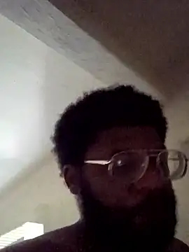 Snapshot of dvaughn3117 chatting on 09/15/25, 09:48 dvaughn3117 online show from 09/15/25, 09:48