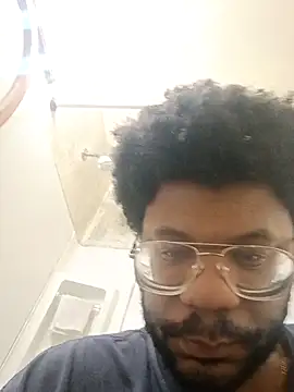 dvaughn3117 online show from 02/14/26, 04:15