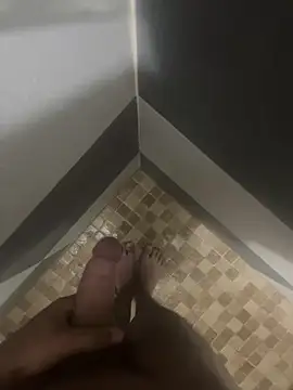 Snapshot of mylovetr1 chatting on 01/22/25, 04:02 mylovetr1 online show from 01/22/25, 04:02