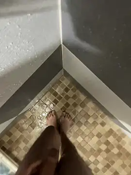 Snapshot of mylovetr1 chatting on 01/30/25, 04:58 mylovetr1 online show from 01/30/25, 04:58