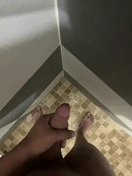 Snapshot of mylovetr1 chatting on 02/09/25, 06:01 mylovetr1 online show from 02/09/25, 06:01