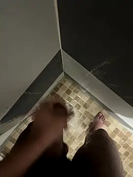 Snapshot of mylovetr1 chatting on 10/12/25, 12:20 mylovetr1 online show from 10/12/25, 12:20