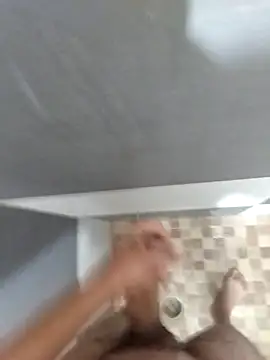 Snapshot of mylovetr1 chatting on 01/12/26, 01:44 mylovetr1 online show from 01/12/26, 01:44