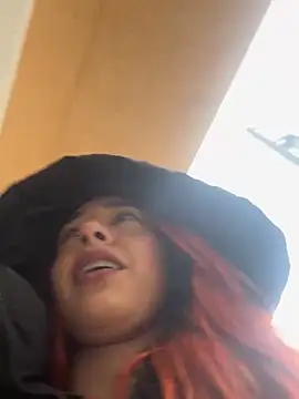 Snapshot of alexxxa69 chatting on 03/17/25, 09:44 alexxxa69 online show from 03/17/25, 09:44