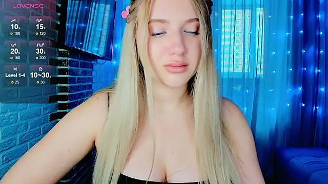 Evacadooo online show from 10/07/25, 06:54