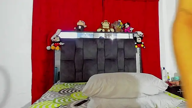 Snapshot of chloe_vasquez710 chatting on 01/10/25, 11:08 chloe vasquez710 online show from 01/10/25, 11:08